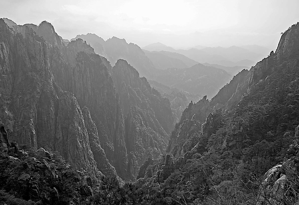 Huangshan Yellow Mountain sea of clouds