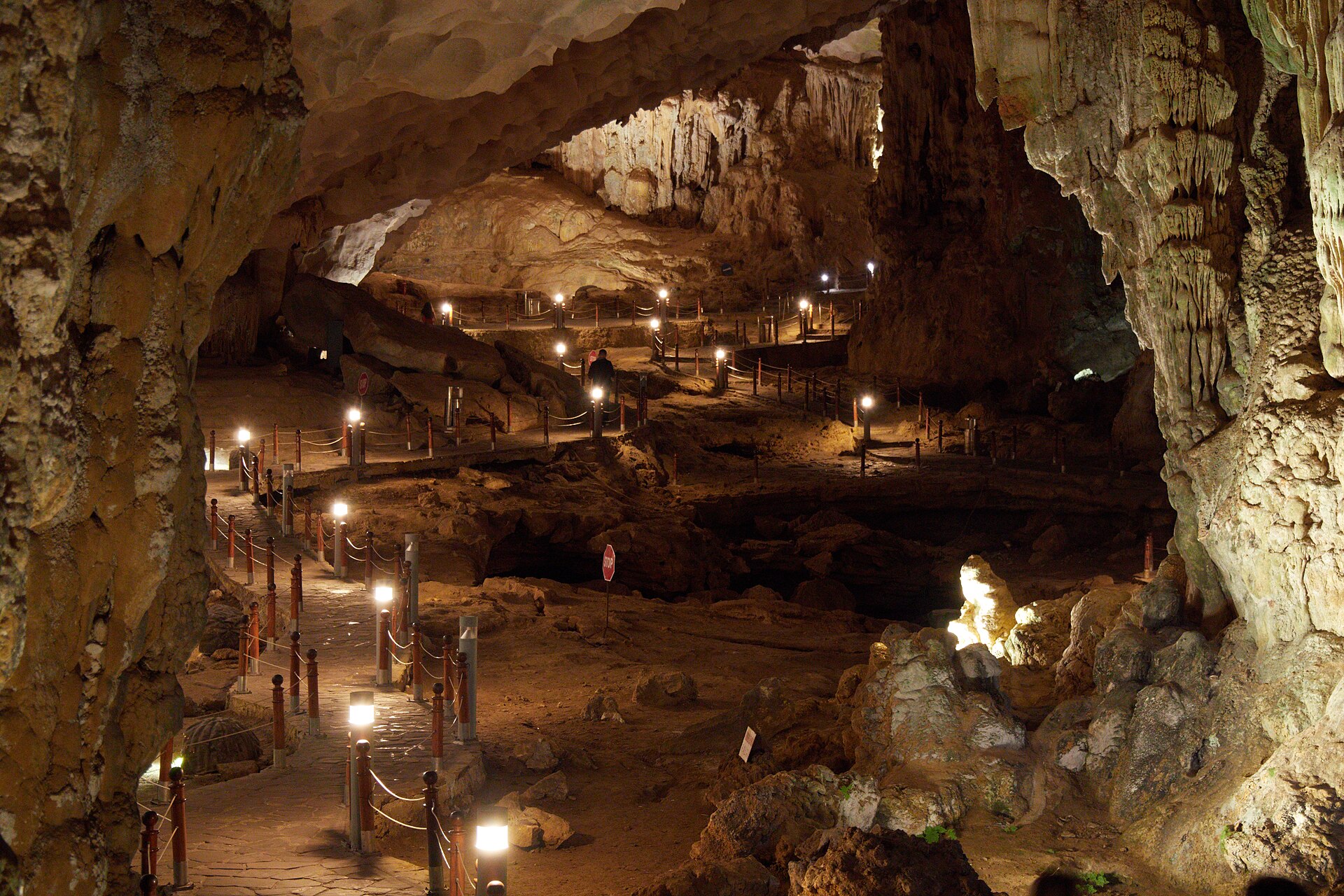 karst cave chamber China
